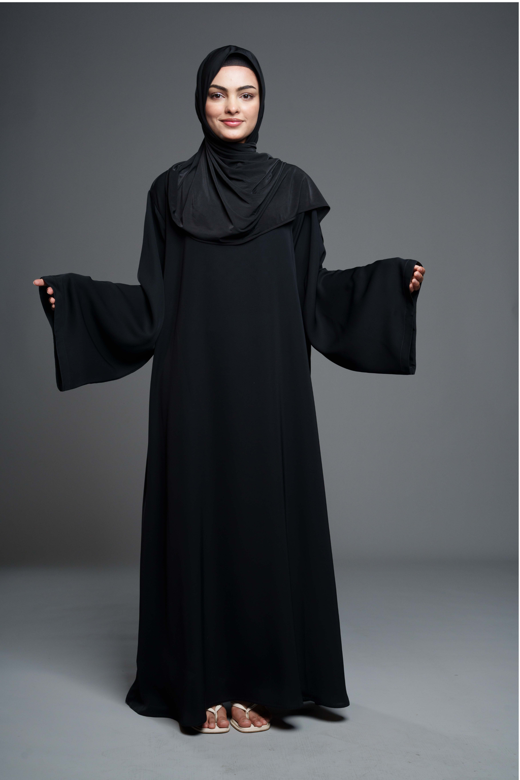 Noor Abaya – Sort